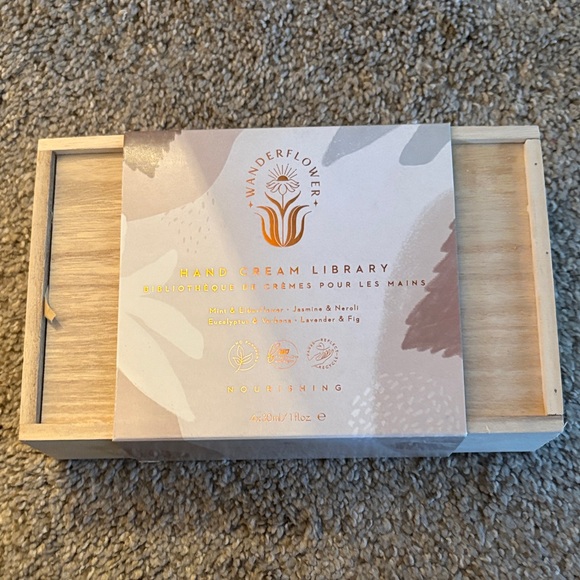 Hand Cream Library Set - Picture 4 of 10